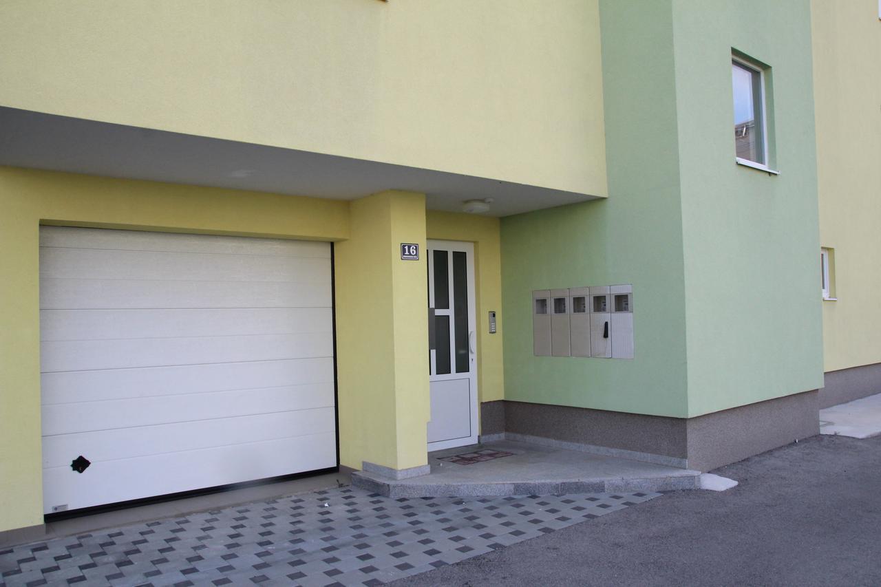 بودْسْتغانا Apartment Mario المظهر الخارجي الصورة